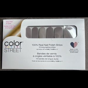 ColorStreet 100% Real nail polish strips (16). Colour: Amazing Greige